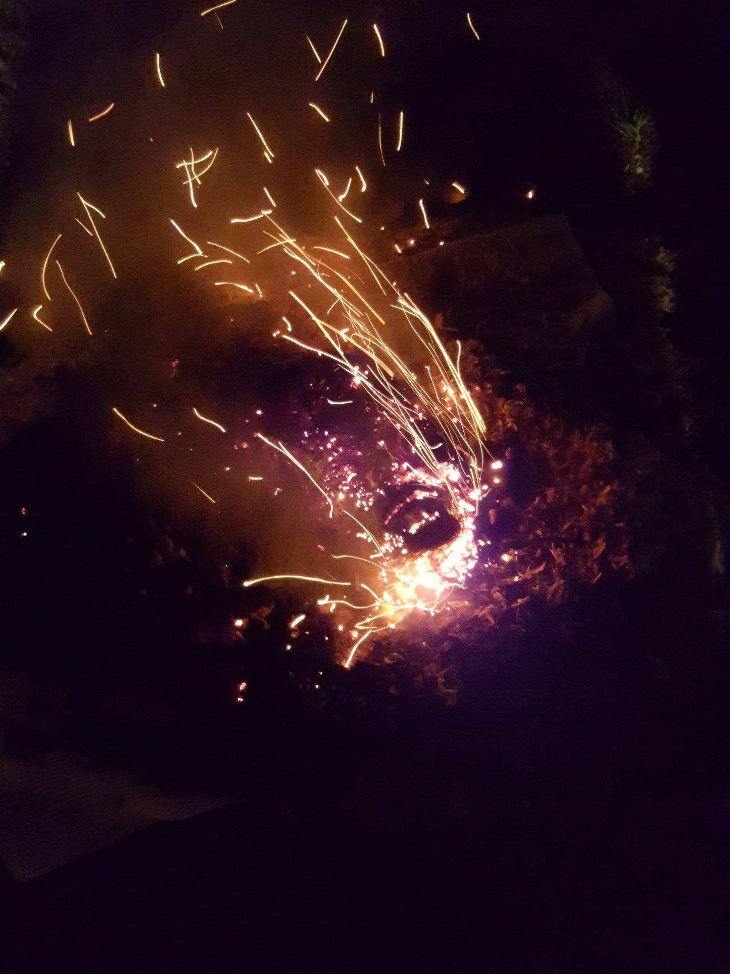 David Bowie - Edition n15 - The Man Who Fell To Earth Raku Ceramic Mask Sculpture